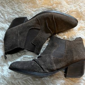 Coconuts by Matisse remmie brown bootie